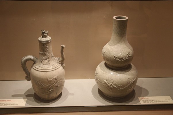 Nguyen Dynasty 19th Century Ceramic Wine Bottle. Adapted from National Museum of Vietnamese History n.d